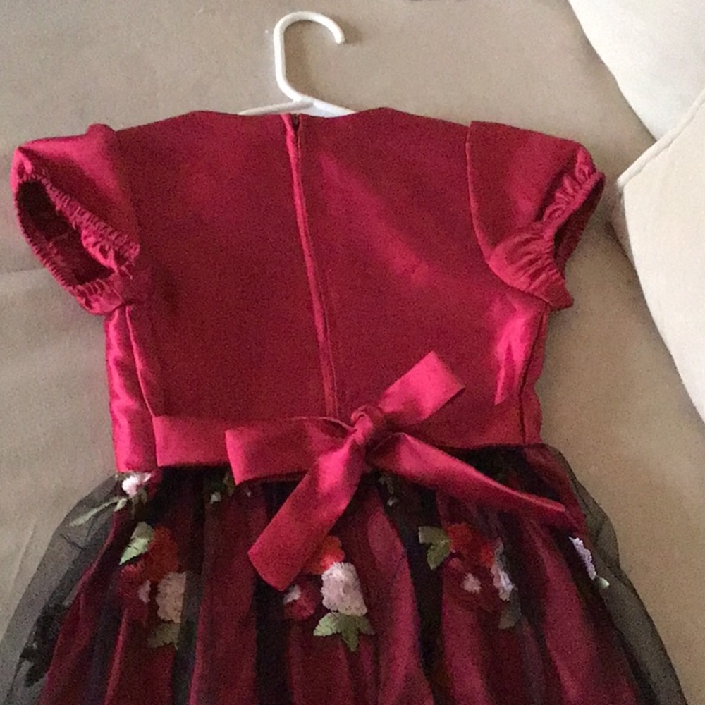 Dress - Picture 4 of 4